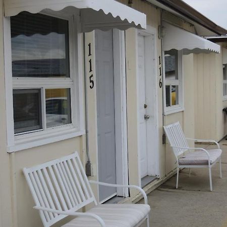 Fort Motel Fort Macleod Exterior photo