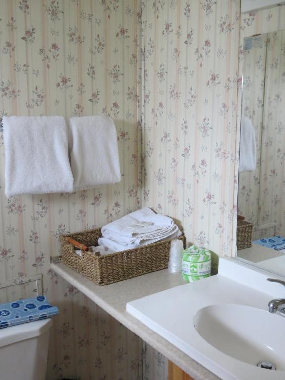 Fort Motel Fort Macleod Room photo