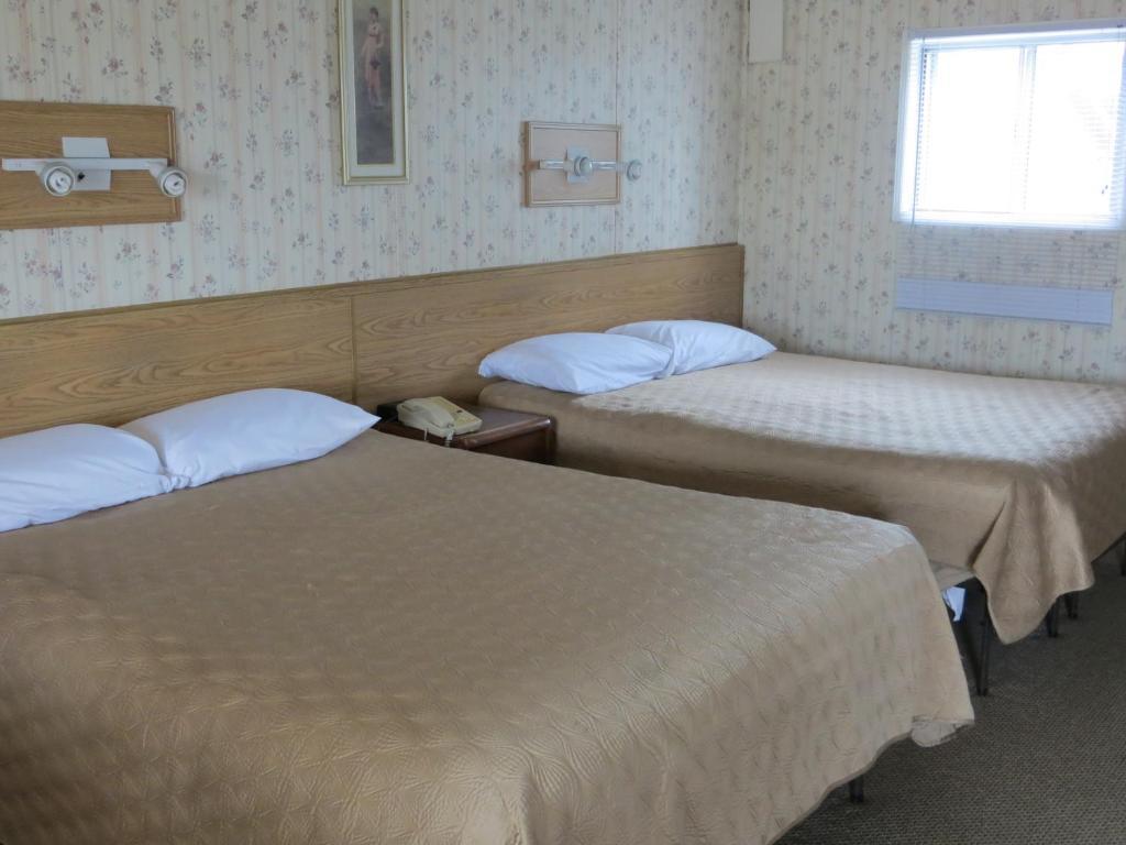 Fort Motel Fort Macleod Room photo